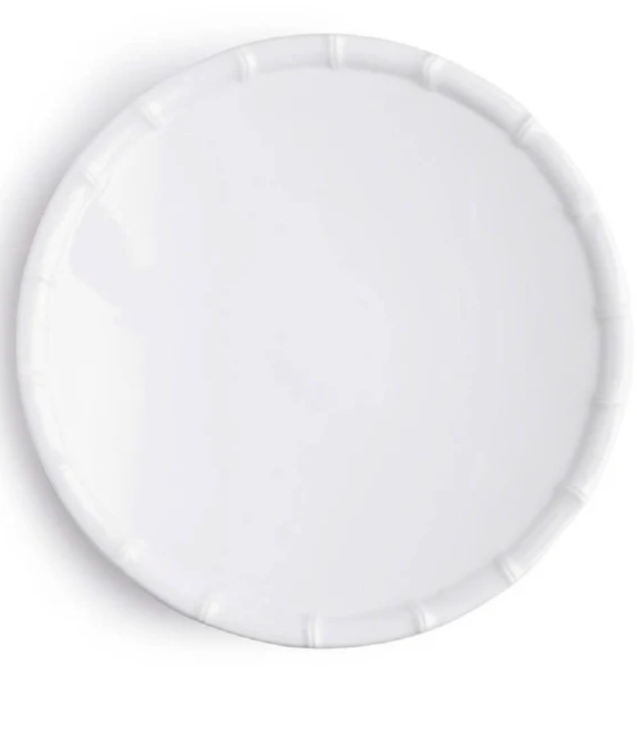 Round white plate.