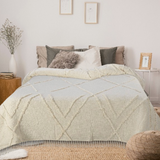 Natural Geometric Diamond-Throw