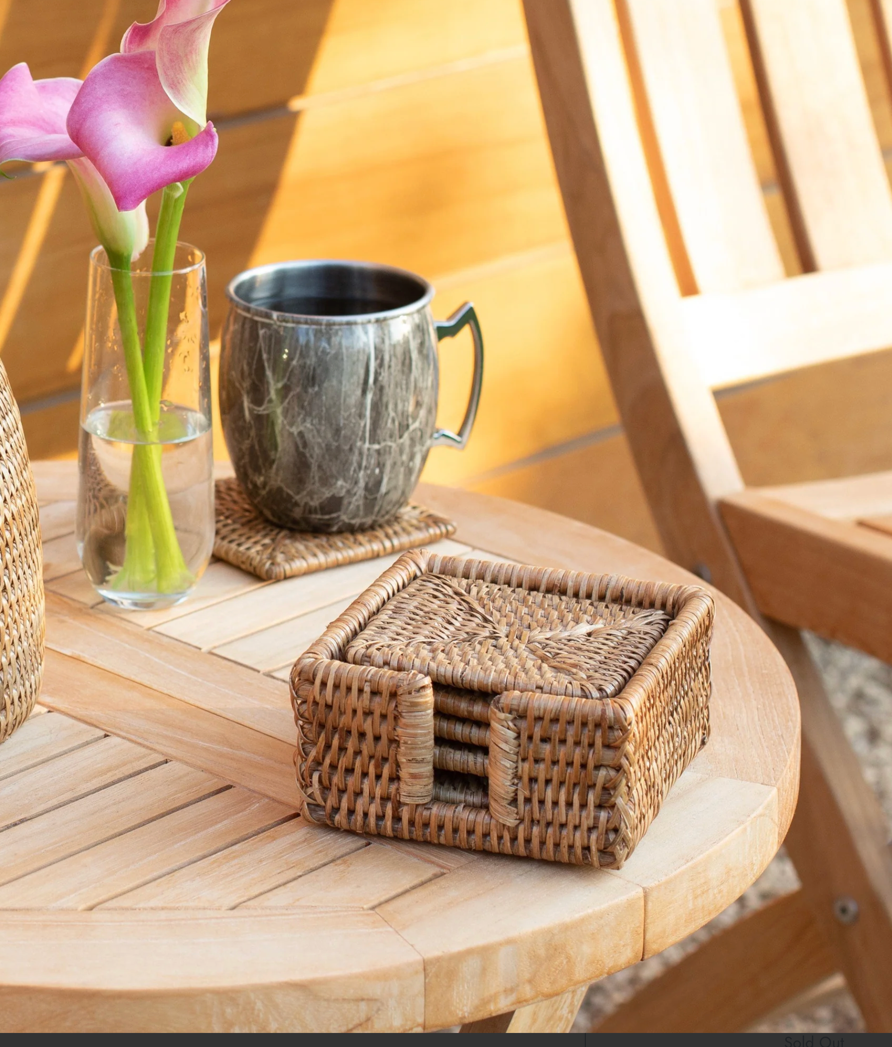 Wicker coaster set.