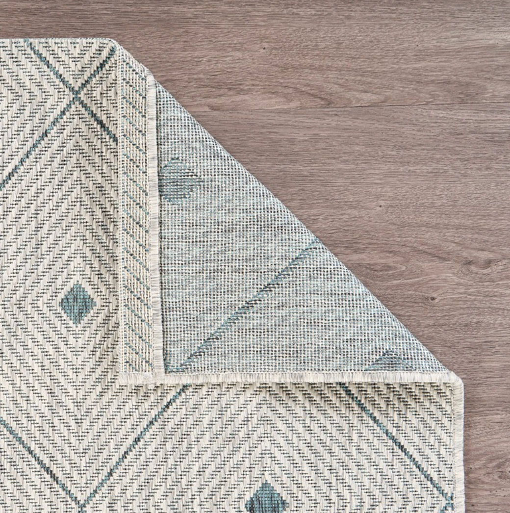 Geometric-patterned rug 